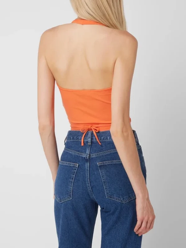 EDITED Crop Top Mit Neckholder Modell ‘Vilma’ – Orange 6