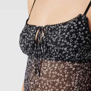 REVIEW Body Mit Floralem Muster – Schwarz 11