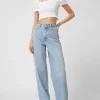 DKNY Jeans Cropped Blusenshirt Mit Rüschen – Weiß 17